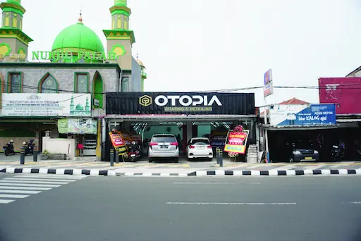 Outlet OTOPIA 10